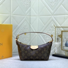 Louis Vuitton Clutch Bags